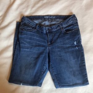 Cute distressed Old Navy Rockstar skinny jeans
